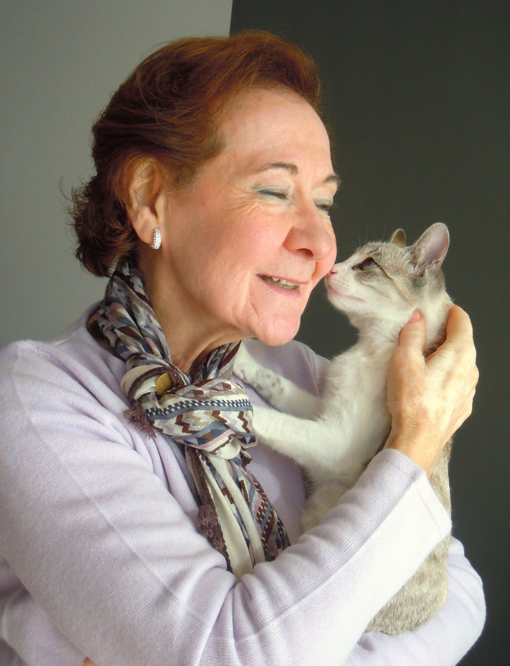 4 Reasons Why Does My Cat Like To Smell My Breath PetCosset